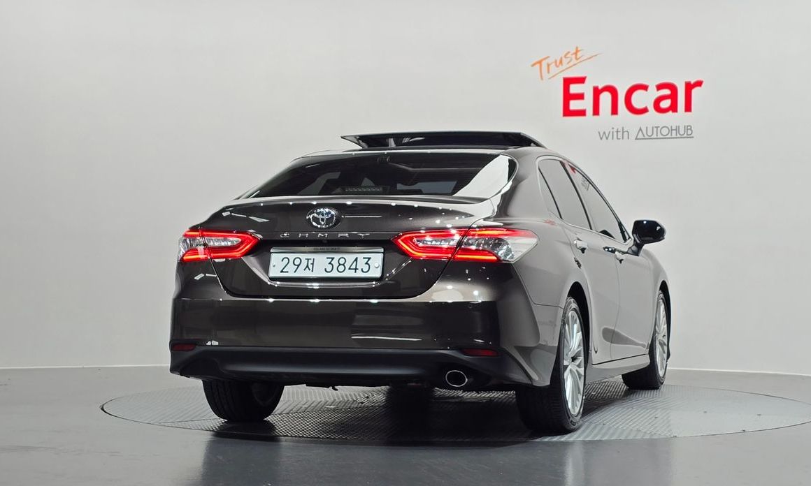 Toyota Camry 2019