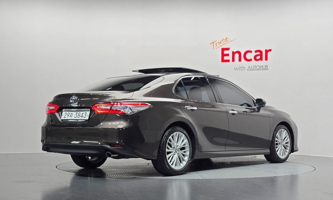 Toyota Camry 2019