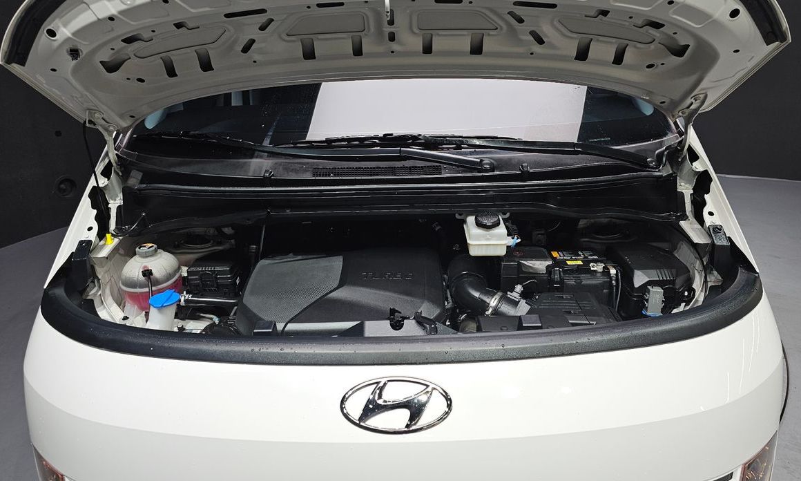 Hyundai Staria 2024