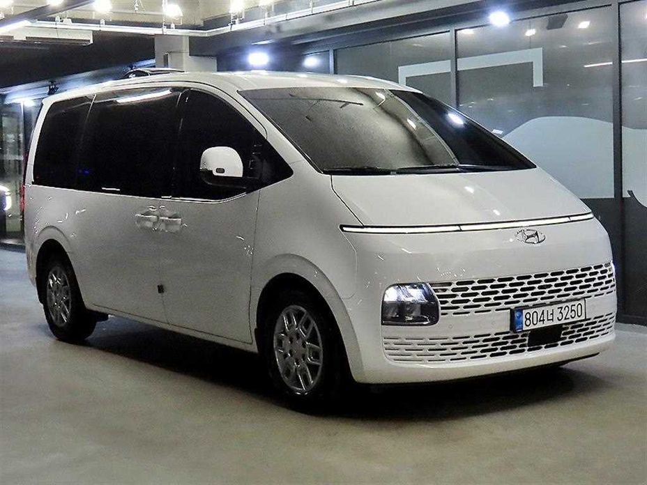 Hyundai Staria 2023