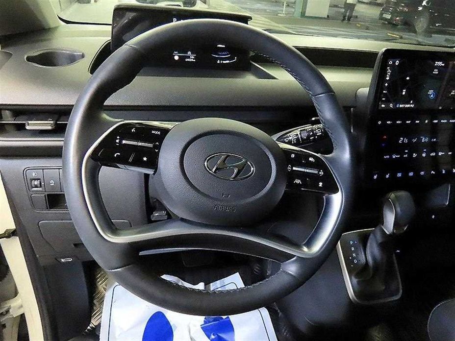 Hyundai Staria 2023