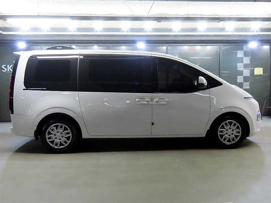 Hyundai Staria 2023