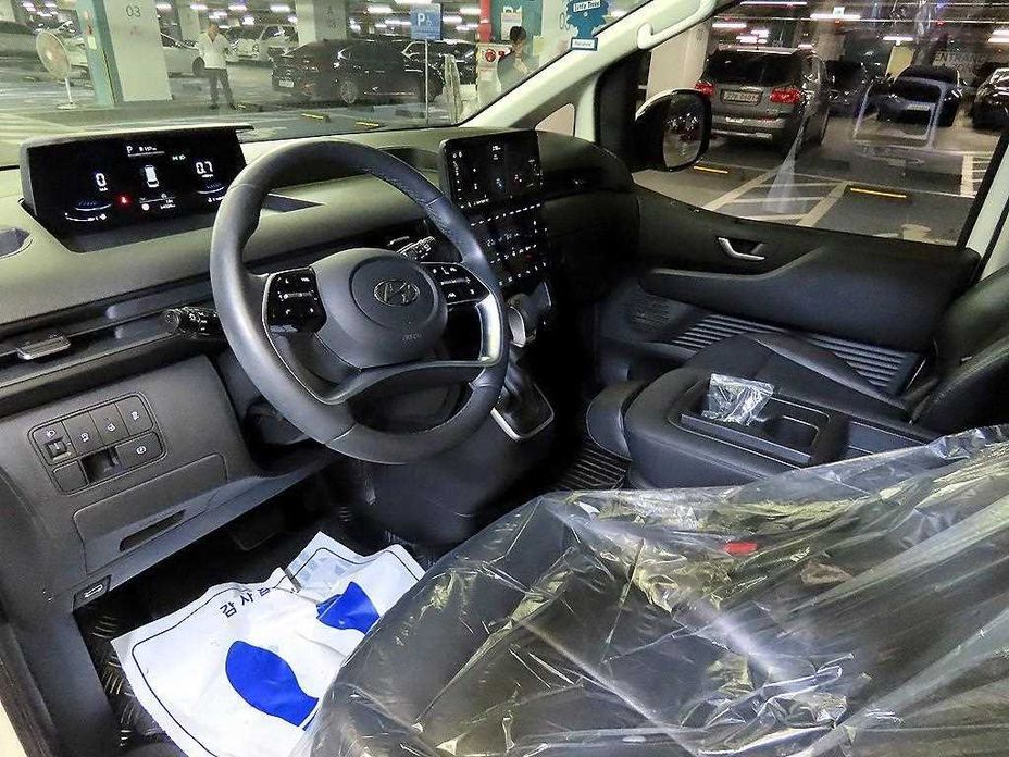 Hyundai Staria 2023
