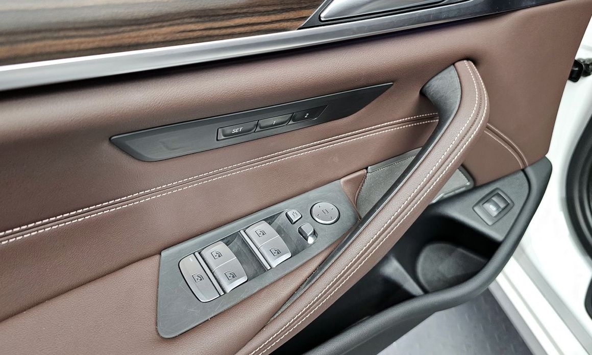 BMW 5-Series 2021