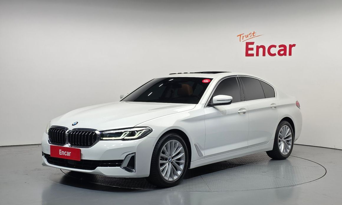 BMW 5-Series 2023
