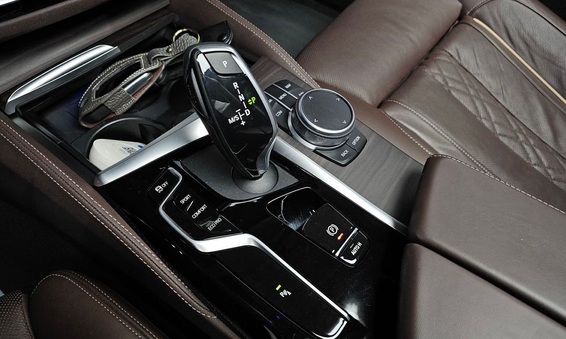 BMW 5-Series 2021