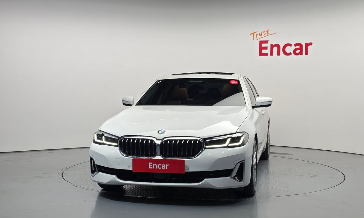 BMW 5-Series 2023