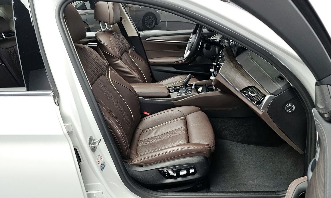 BMW 5-Series 2021
