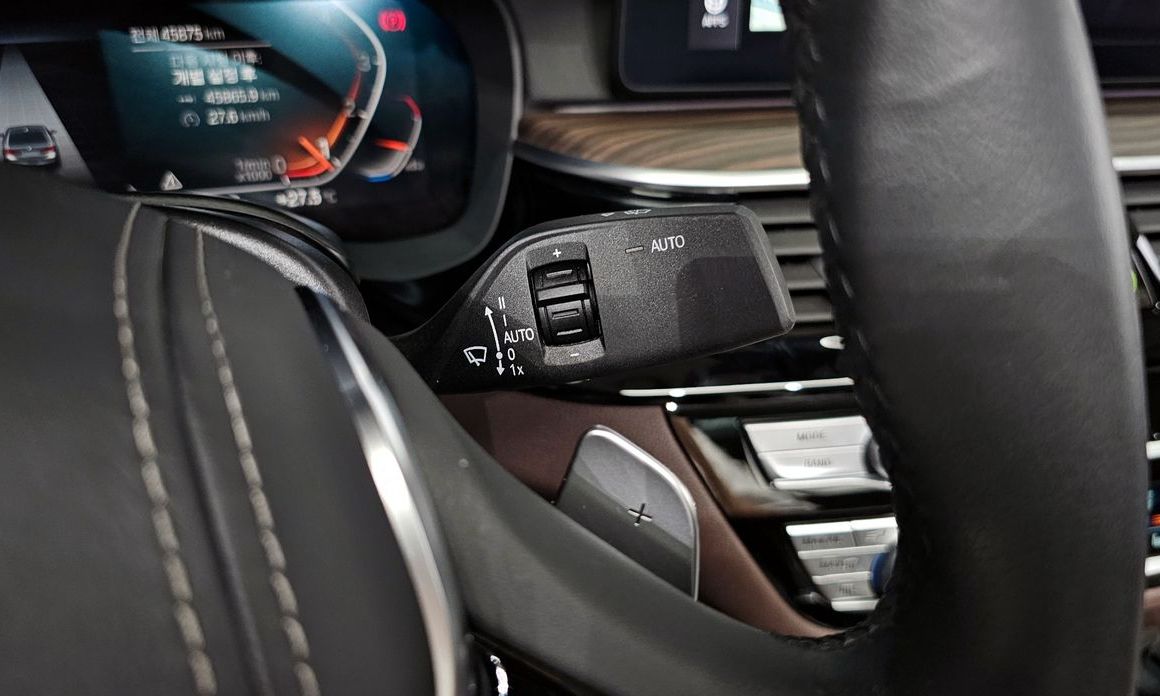 BMW 5-Series 2021