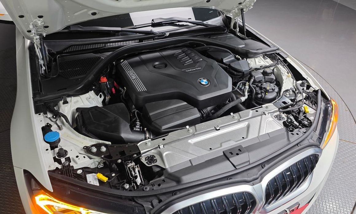 BMW 3-Series 2023