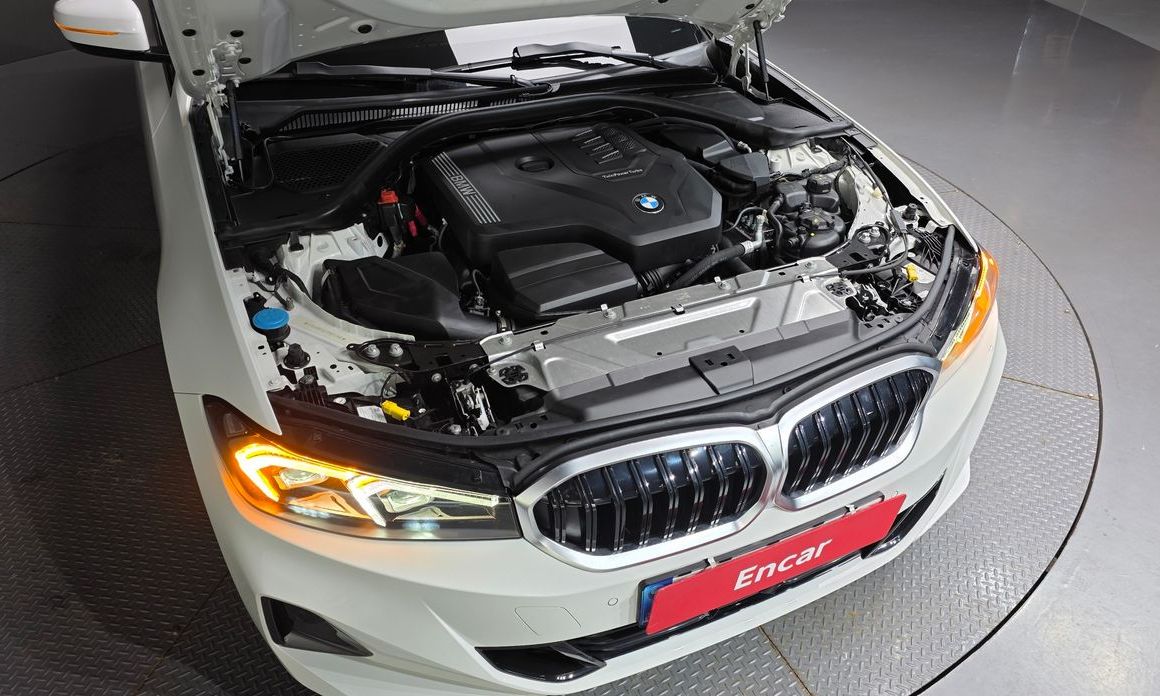 BMW 3-Series 2023