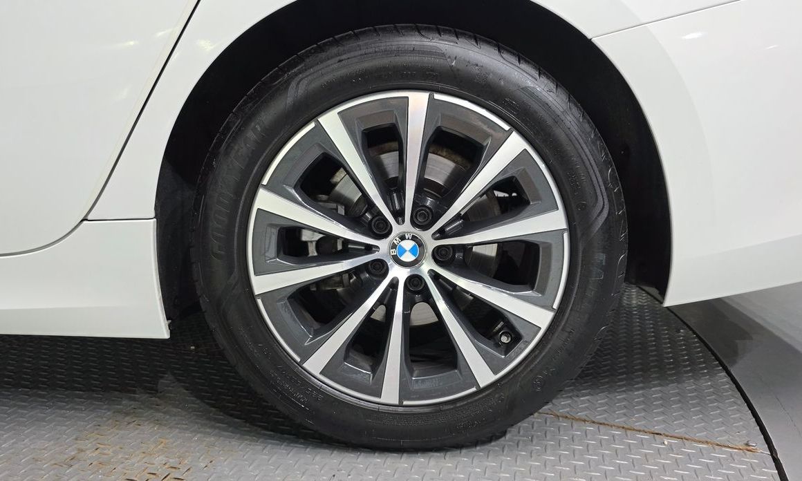 BMW 3-Series 2023