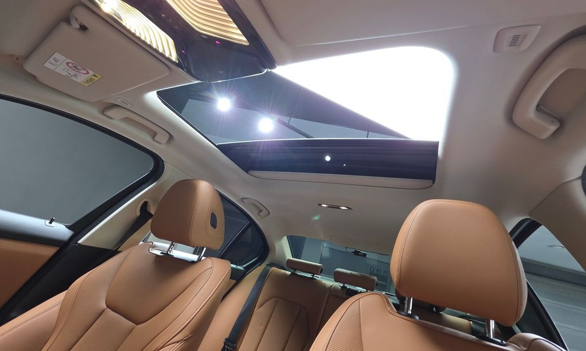 BMW 3-Series 2023