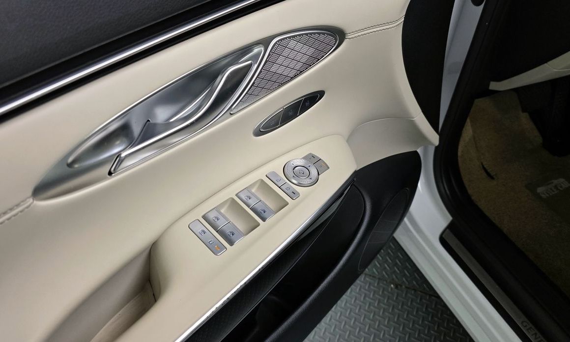 Genesis GV70 2023