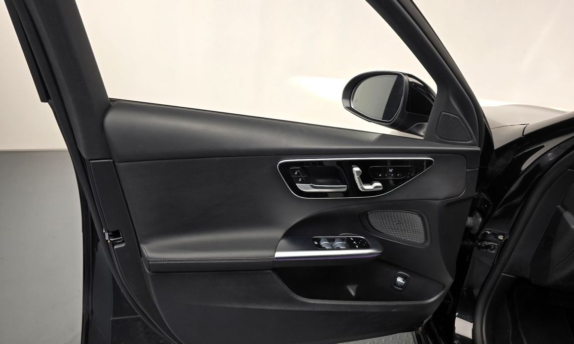 Mercedes-Benz C-Class 2023
