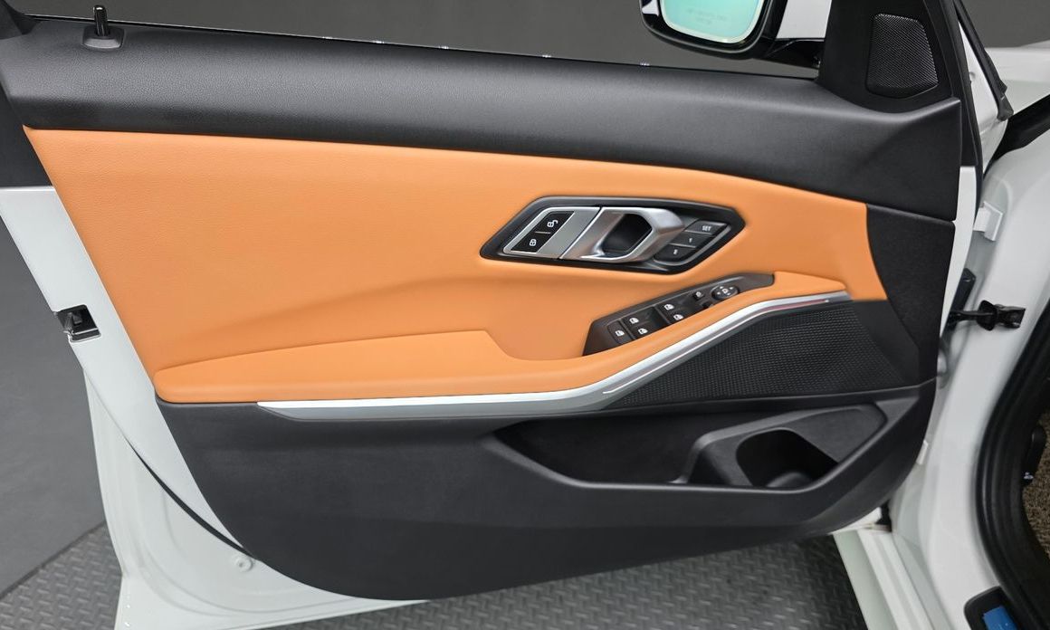 BMW 3-Series 2023