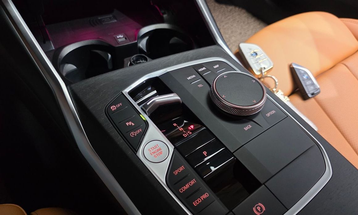 BMW 3-Series 2023