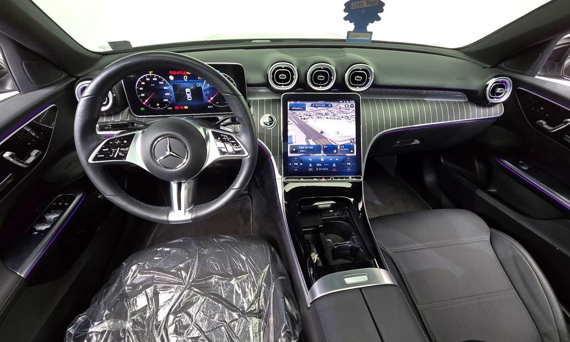 Mercedes-Benz C-Class 2023