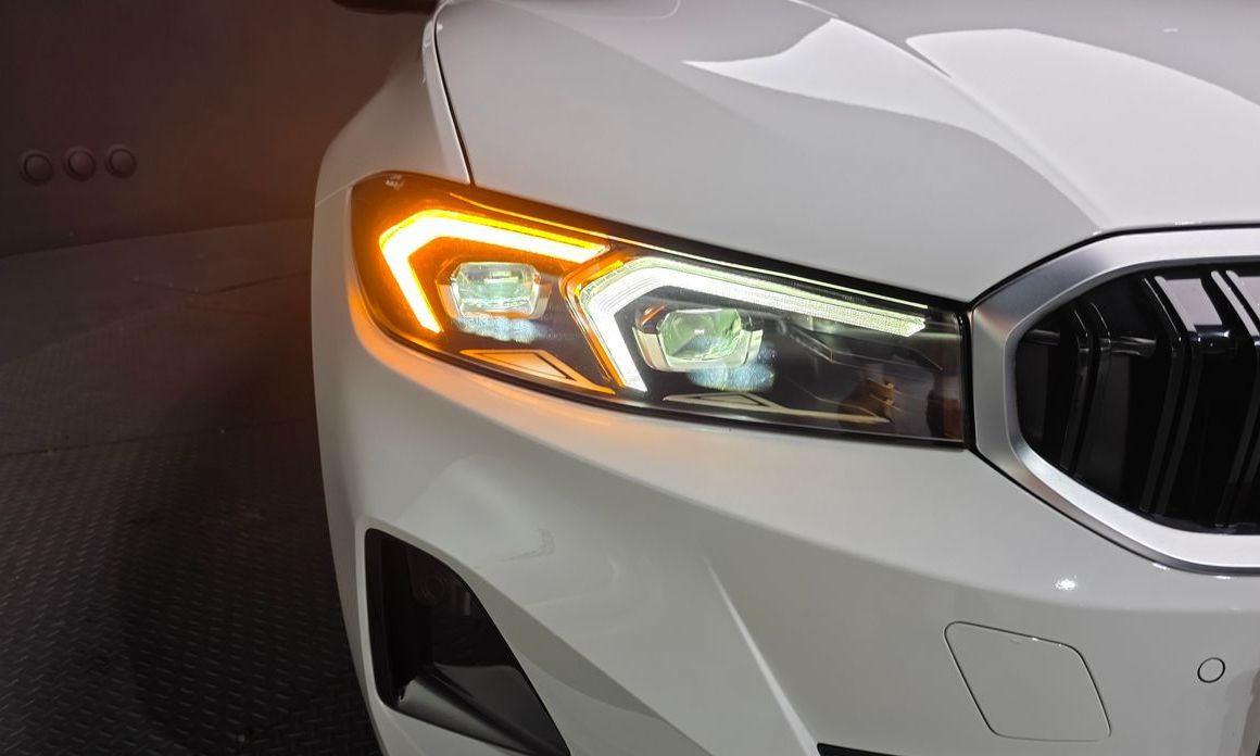 BMW 3-Series 2023