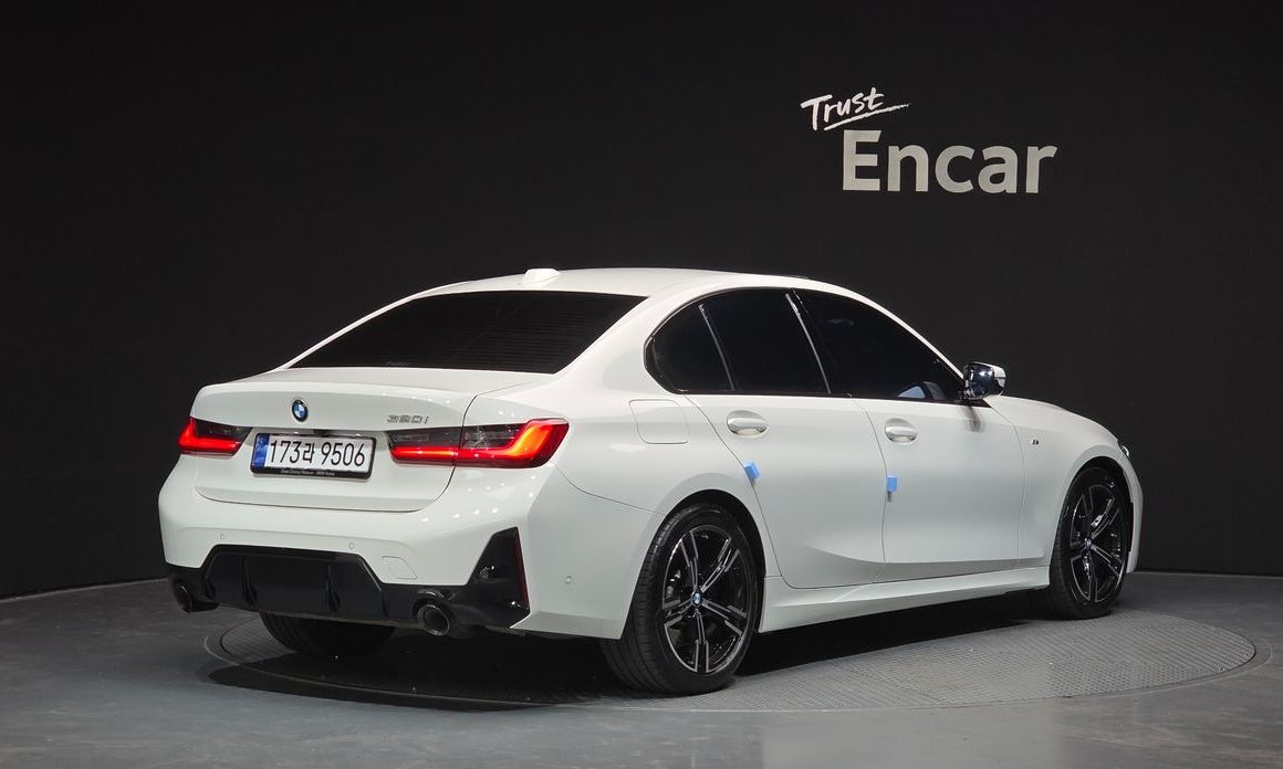 BMW 3-Series 2023