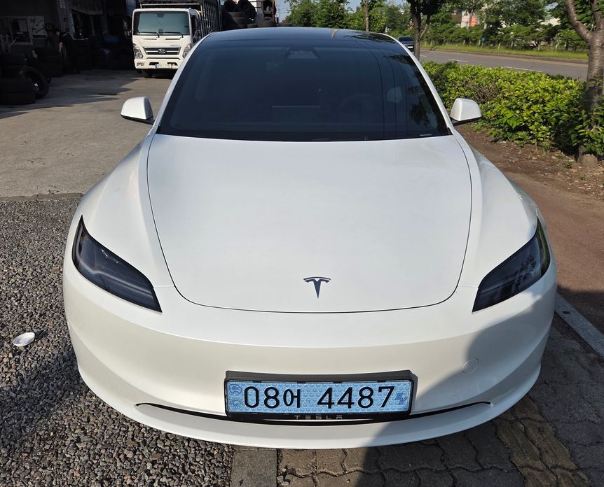 Tesla Model 3 2025