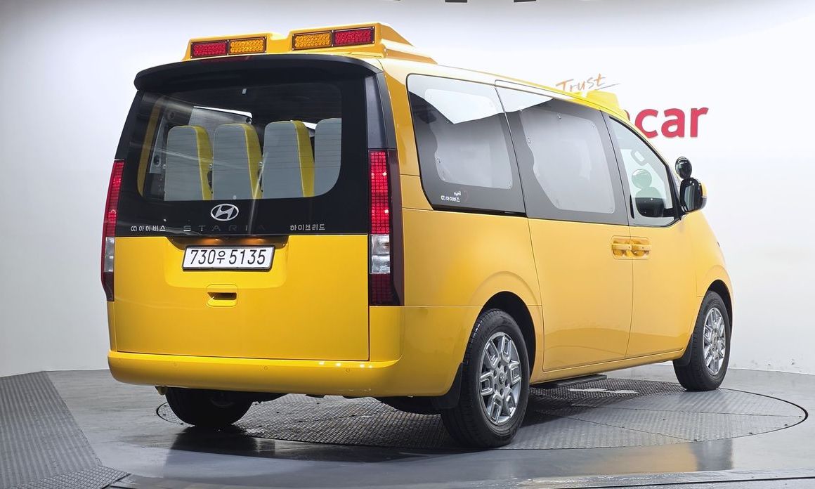 Hyundai Staria 2025