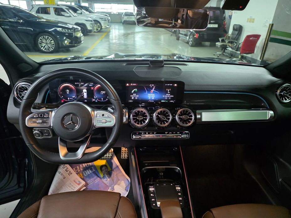 Mercedes-Benz GLB-Class 2023
