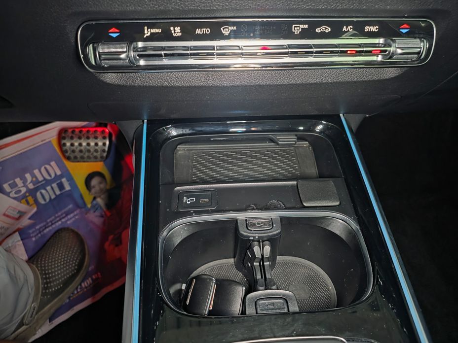 Mercedes-Benz GLB-Class 2023