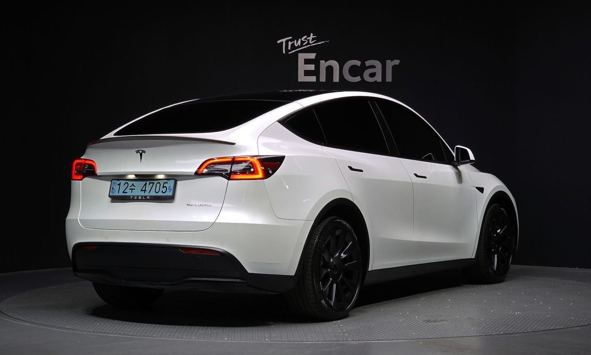 Tesla Model Y 2021