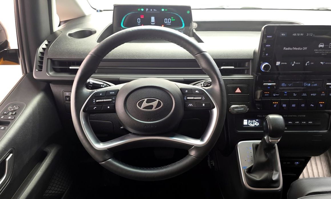 Hyundai Staria 2025