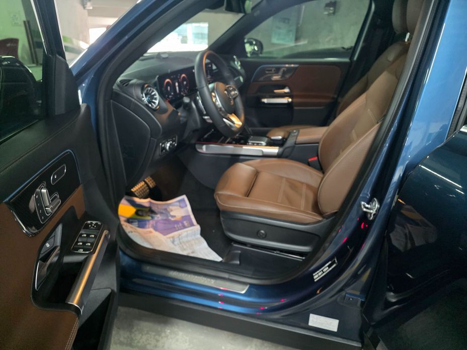 Mercedes-Benz GLB-Class 2023