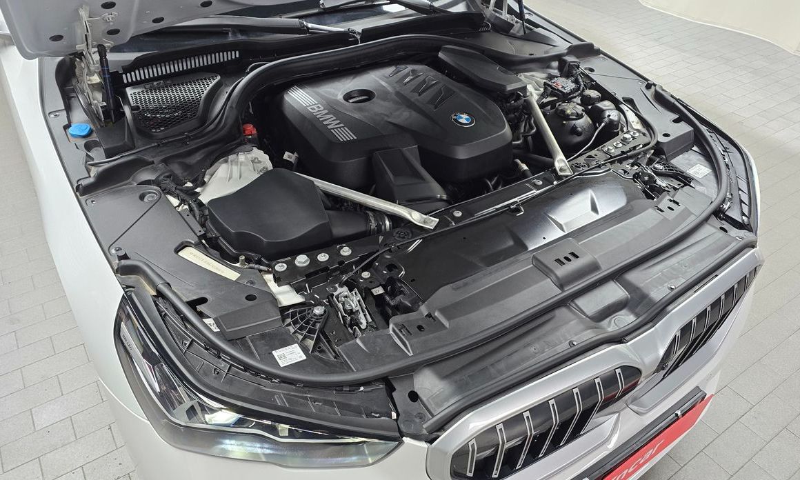 BMW 5-Series 2024