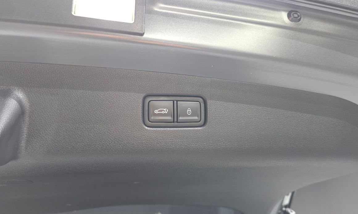Genesis GV70 2025