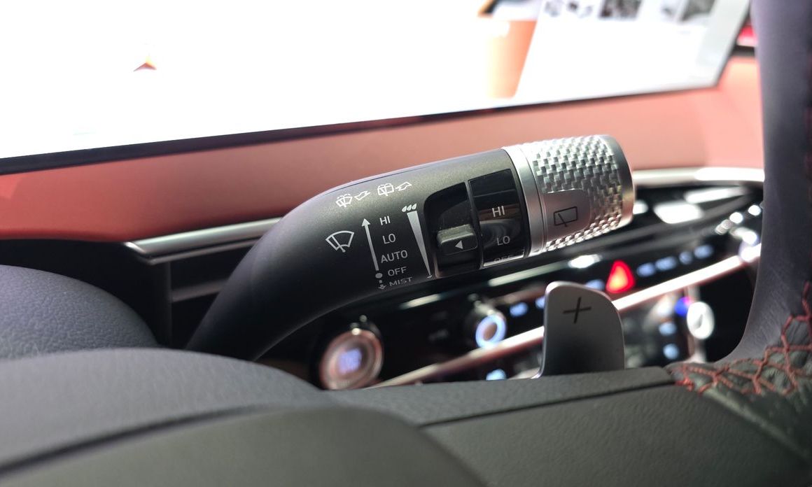 Genesis GV70 2025