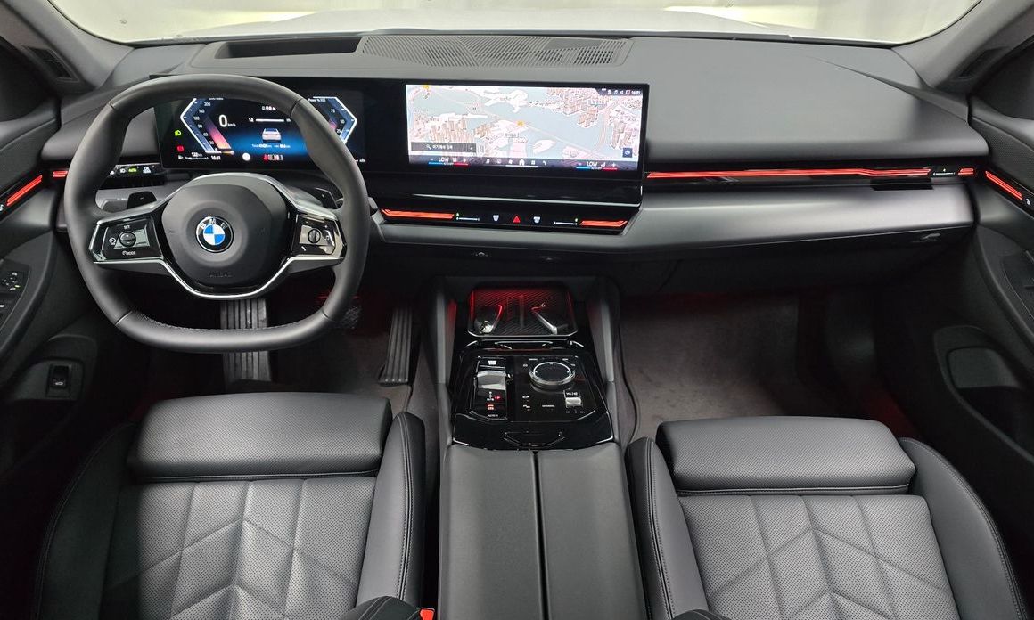 BMW 5-Series 2024