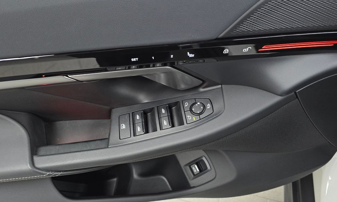 BMW 5-Series 2024