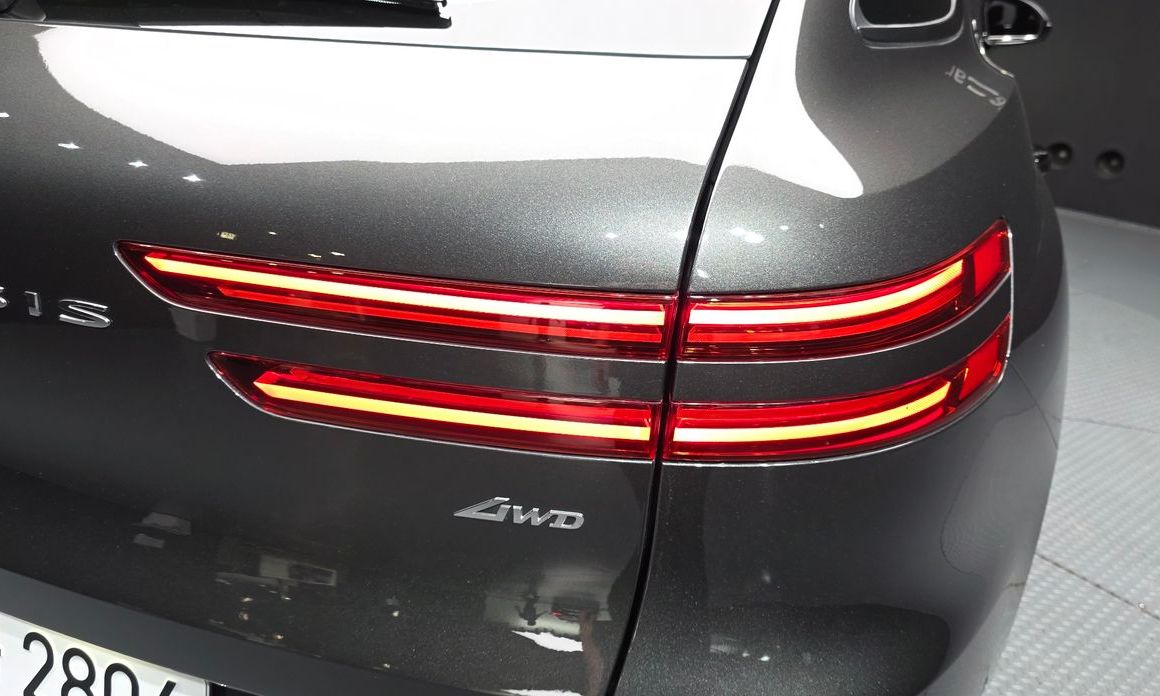 Genesis GV70 2025