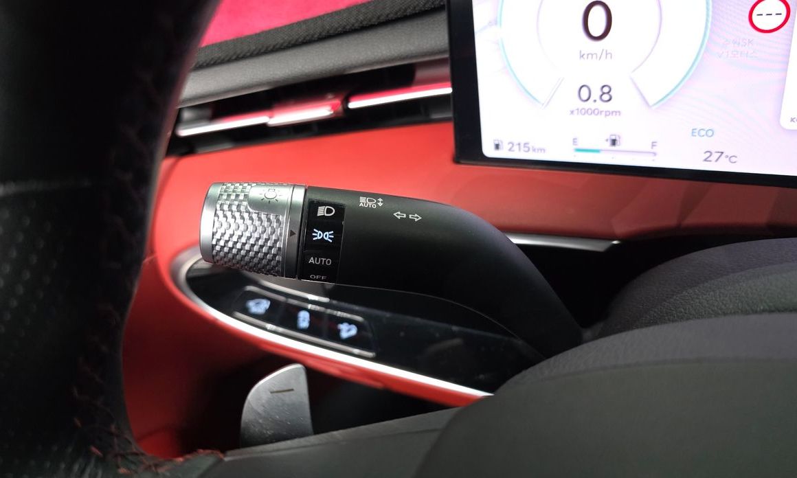 Genesis GV70 2025
