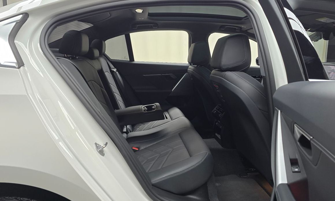 BMW 5-Series 2024