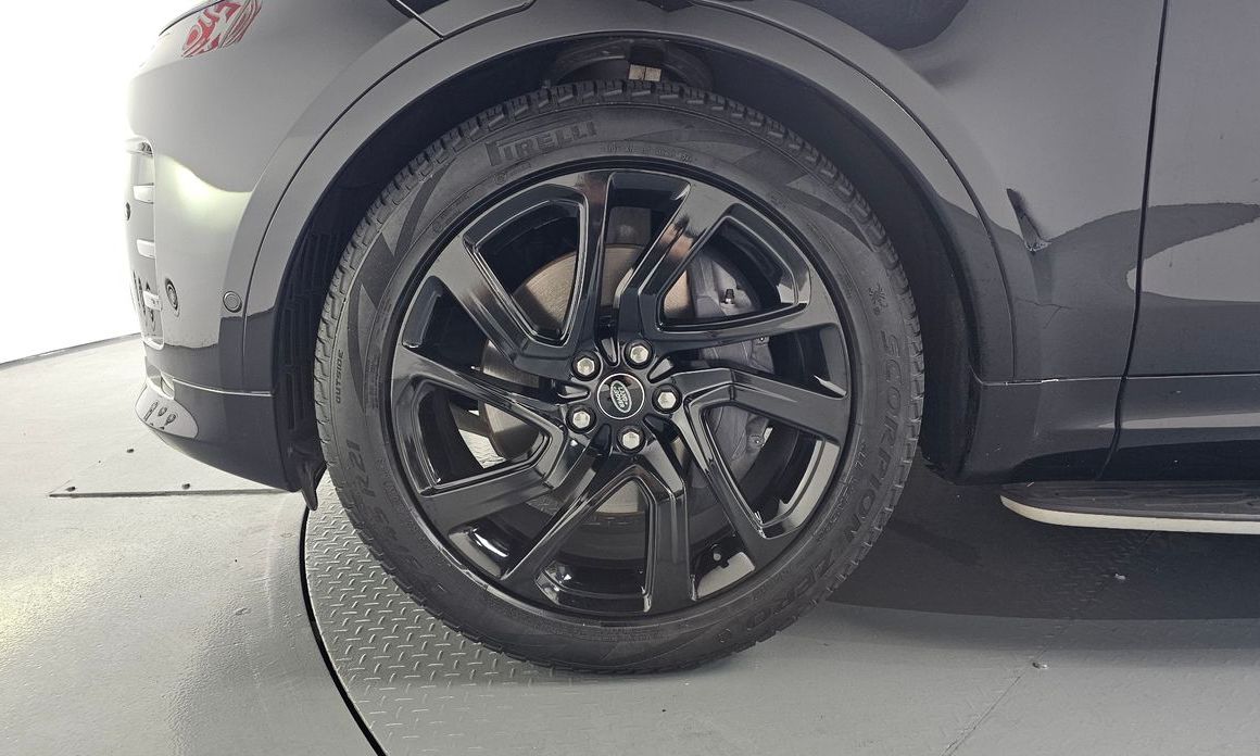 Land Rover Discovery 2023