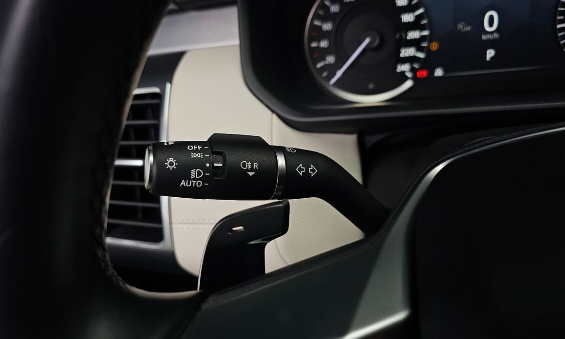 Land Rover Discovery 2023