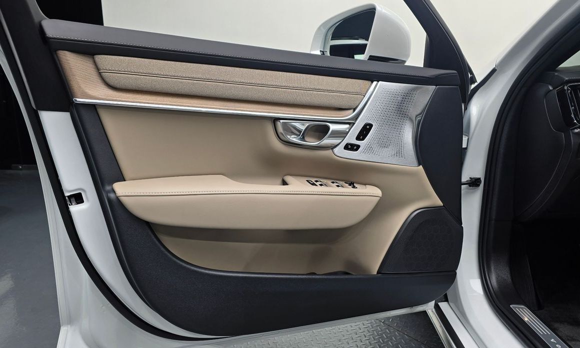 Volvo S90 2026