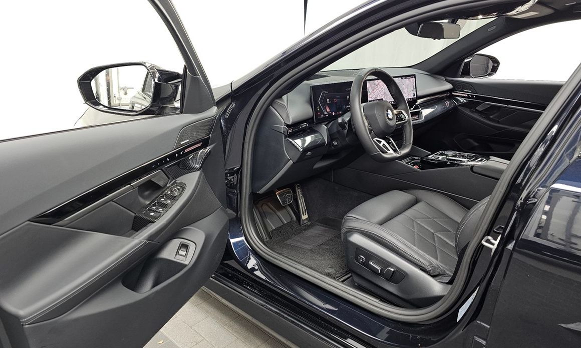 BMW 5-Series 2024
