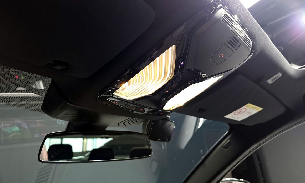 BMW 5-Series 2023