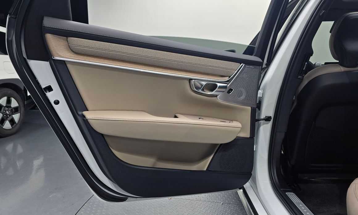 Volvo S90 2026
