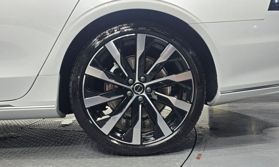 Volvo S90 2026
