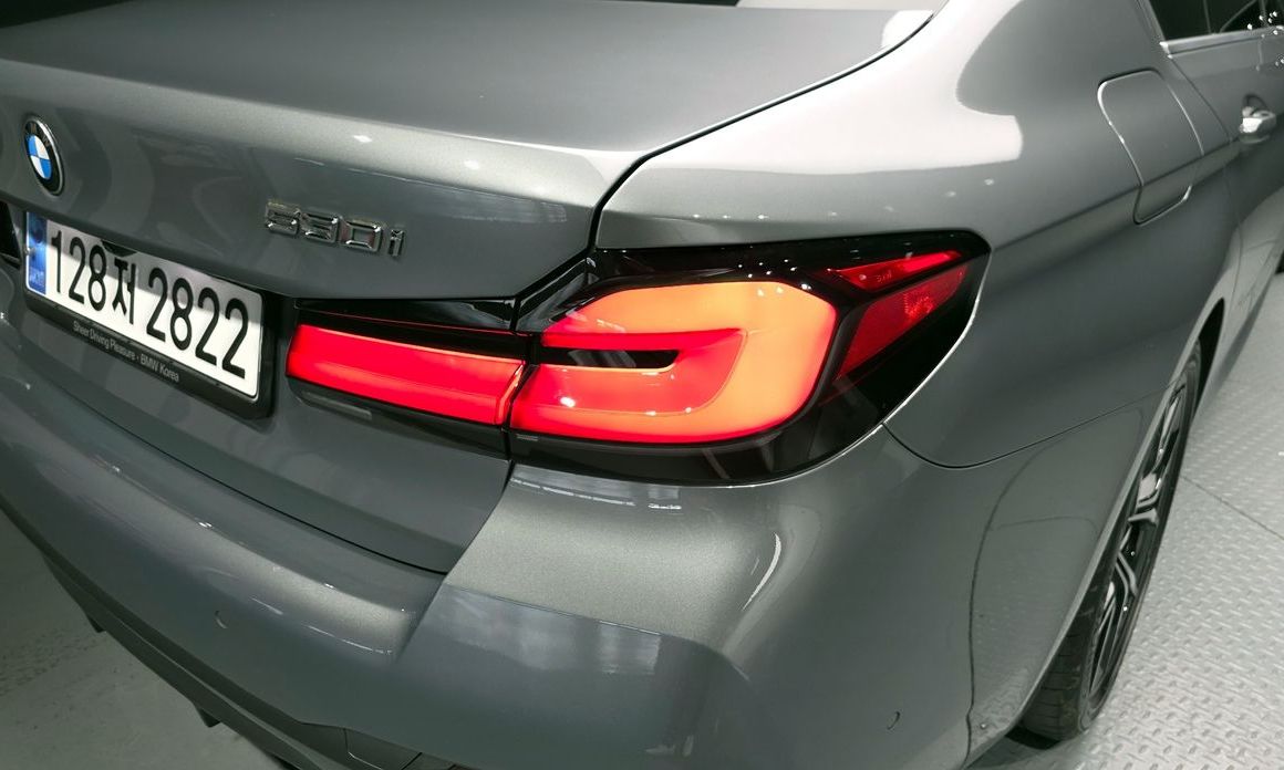 BMW 5-Series 2023