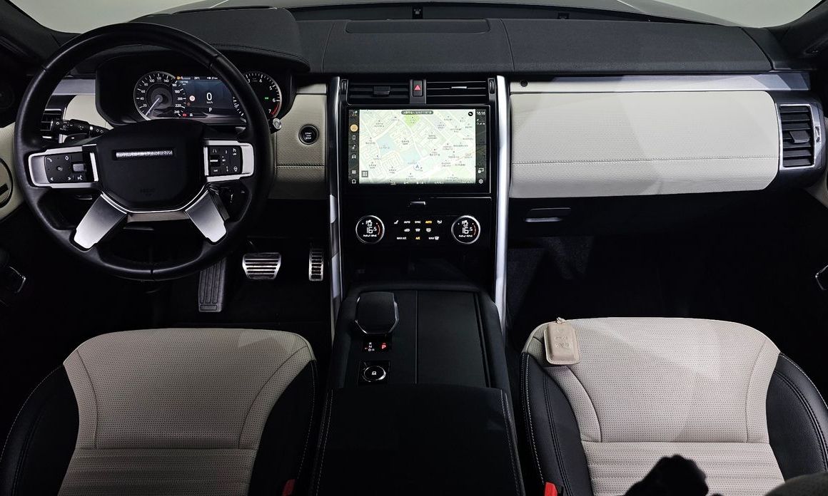 Land Rover Discovery 2023