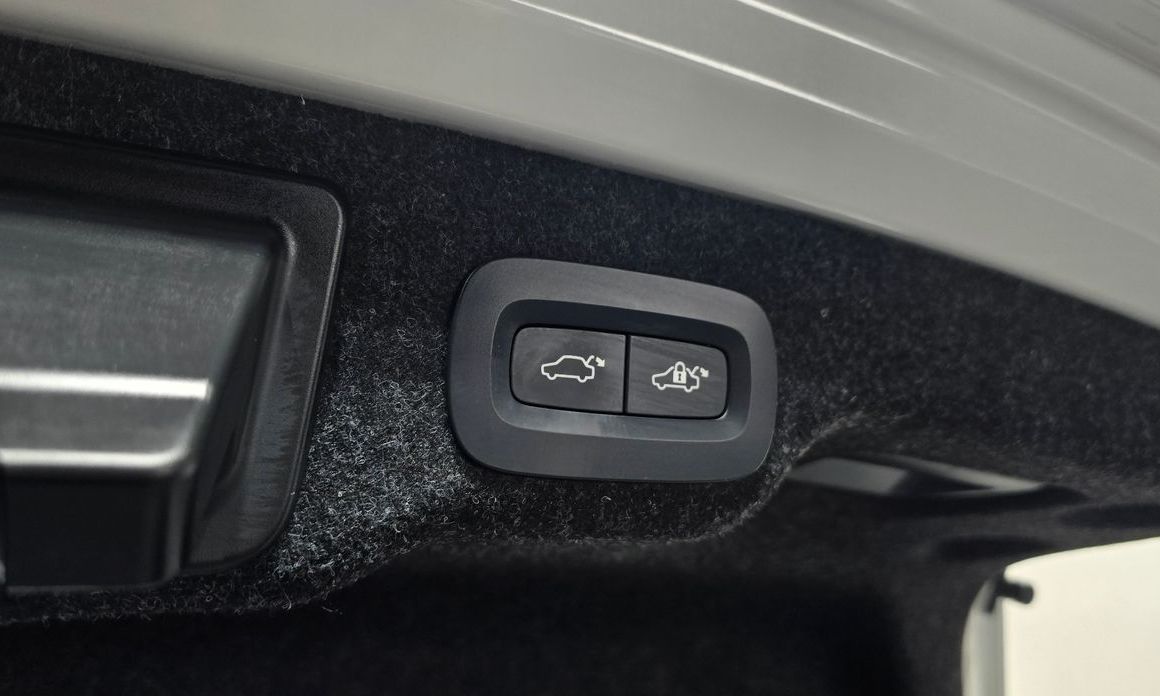 Volvo S90 2026