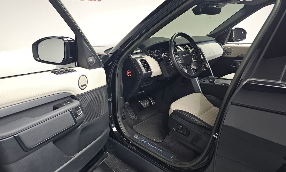 Land Rover Discovery 2023